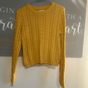 American Eagle Mustard Woman’s Crew neck sweater